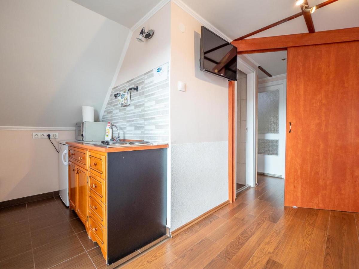 Pipacsos Vendeghazak Apartment Kiskunmajsa Bagian luar foto