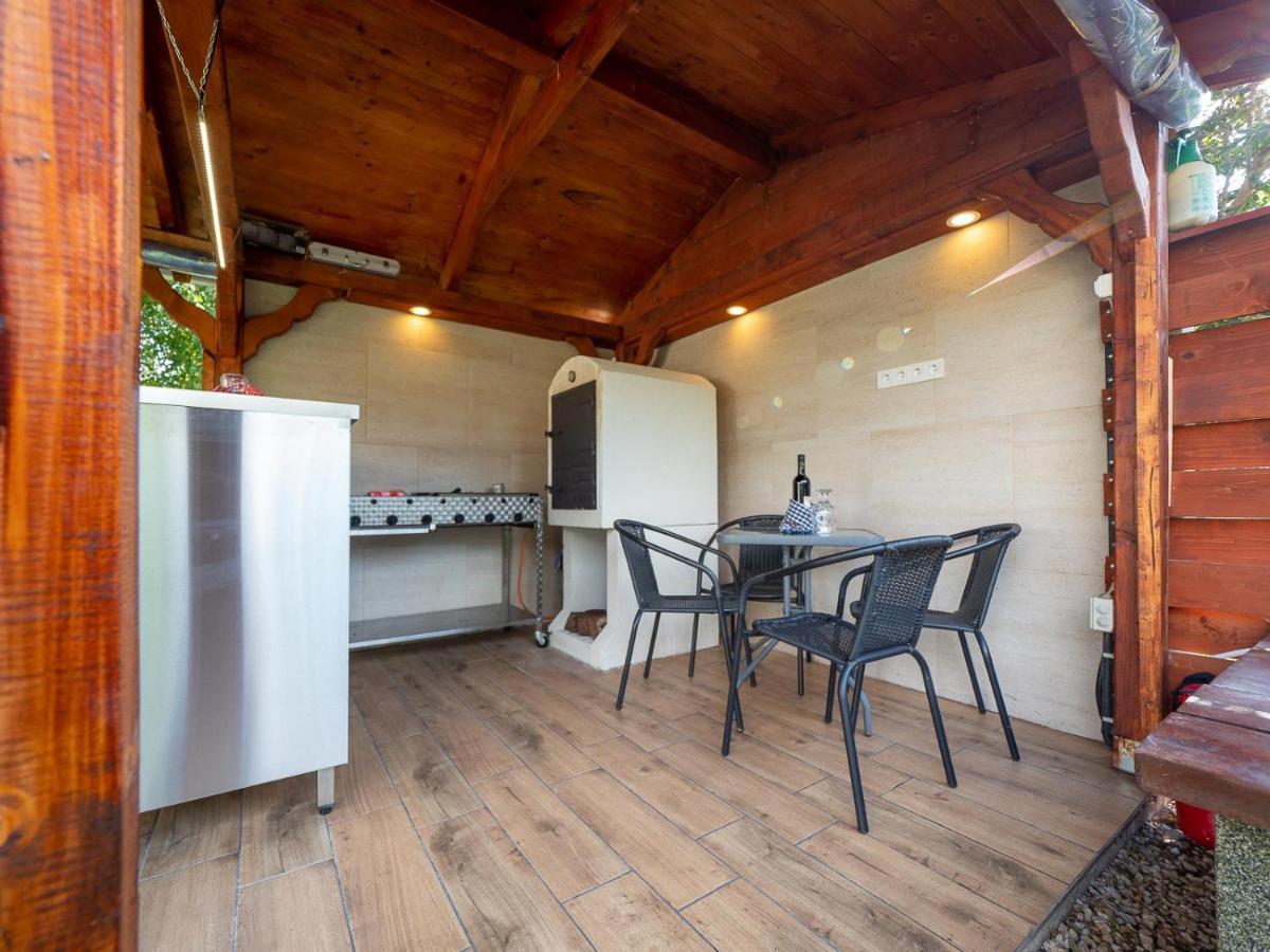 Pipacsos Vendeghazak Apartment Kiskunmajsa Bagian luar foto