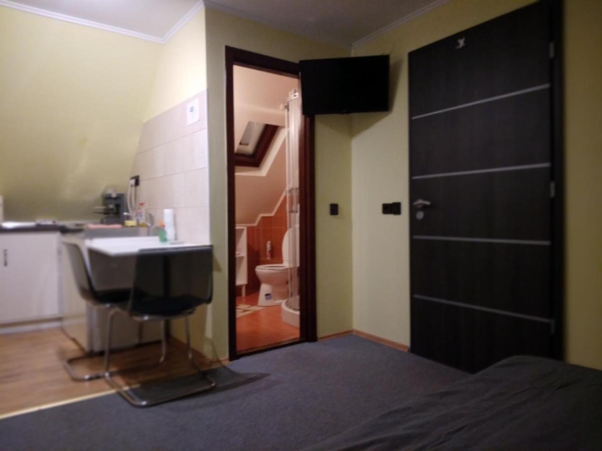 Pipacsos Vendeghazak Apartment Kiskunmajsa Bagian luar foto
