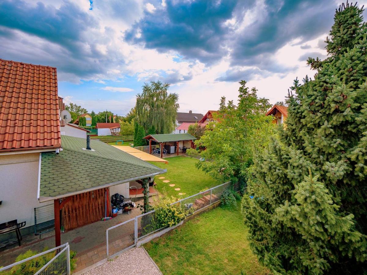 Pipacsos Vendeghazak Apartment Kiskunmajsa Bagian luar foto