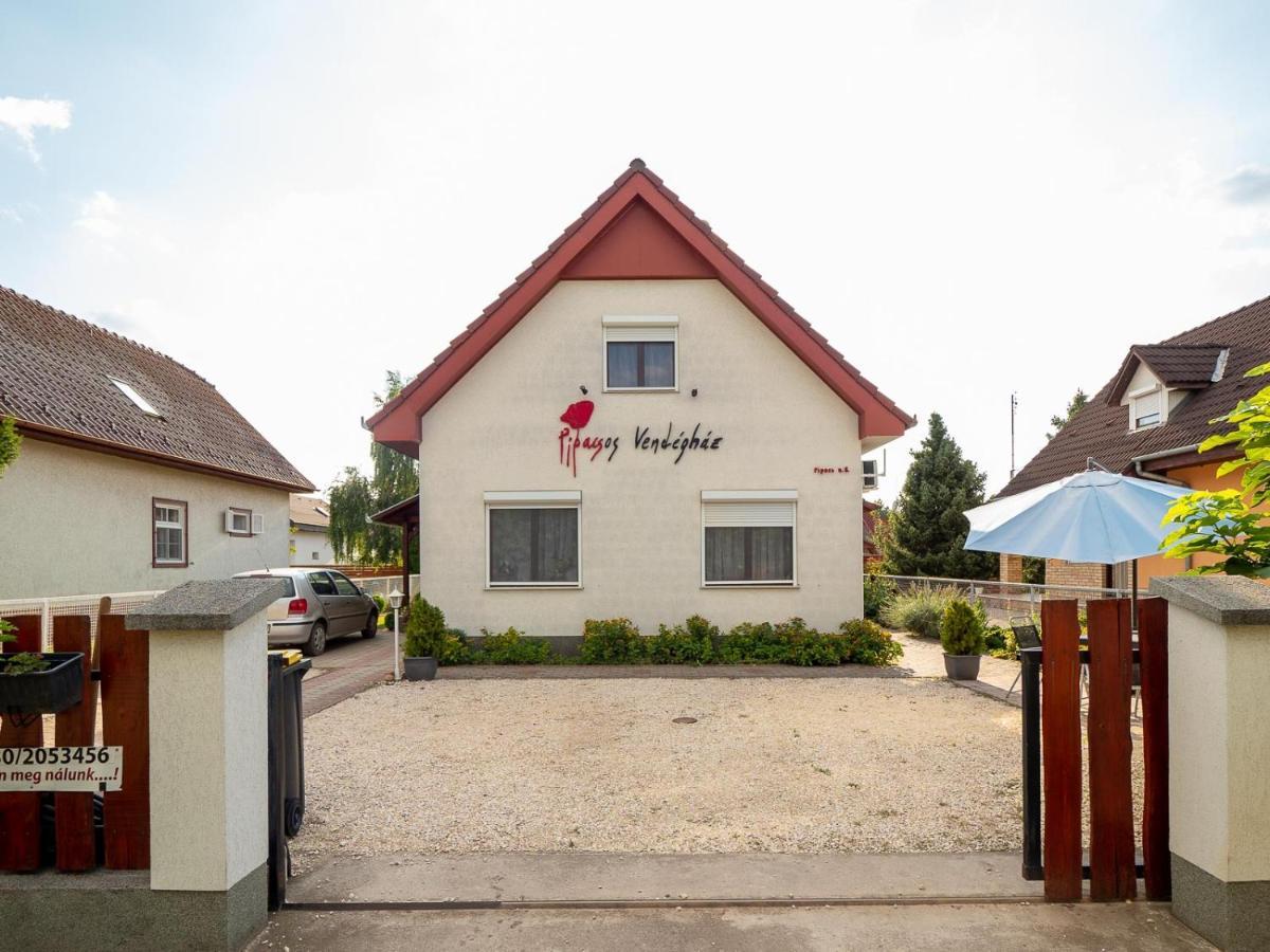Pipacsos Vendeghazak Apartment Kiskunmajsa Bagian luar foto